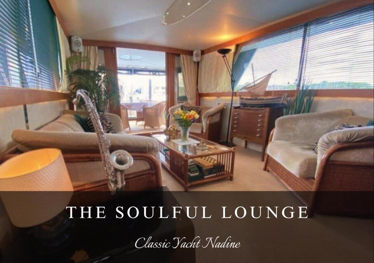 Classic Yacht Nadine In Poole Harbour, Dorset, With A Hot Tub Jacuzzi 외부 사진
