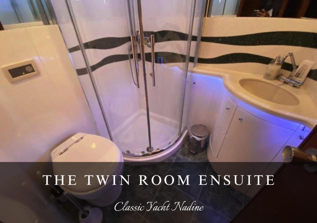 Classic Yacht Nadine In Poole Harbour, Dorset, With A Hot Tub Jacuzzi 외부 사진